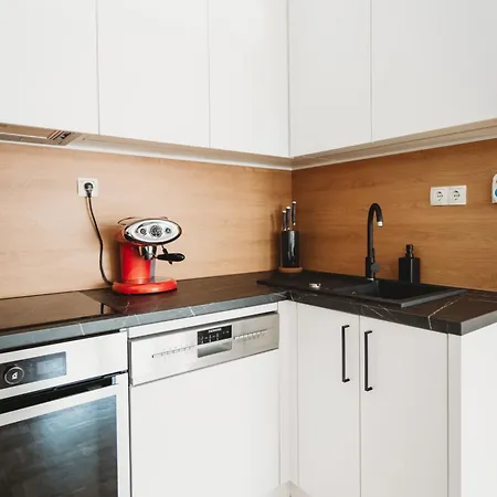 Apartment Peaceful Little Retreat, Spacious Free Garage Park