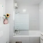 Peaceful Little Retreat, Spacious Free Garage Park Ljubljana