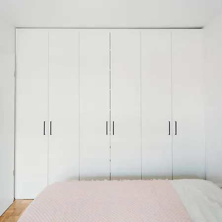 Peaceful Little Retreat, Spacious Free Garage Park דירה