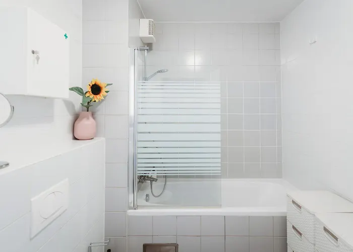 Peaceful Little Retreat, Spacious Free Garage Park Ljubljana