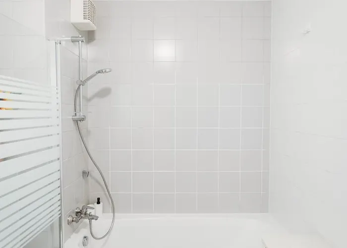 Peaceful Little Retreat, Spacious Free Garage Park Ljubljana